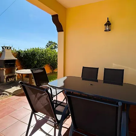 Villa Con Piscina Privada En Urbanizacion Roche Viejo, - Es-180-17