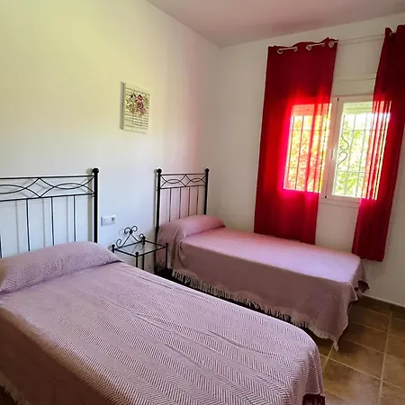 Con Piscina Privada En Urbanizacion Roche Viejo, - Es-180-17 Conil De La Frontera